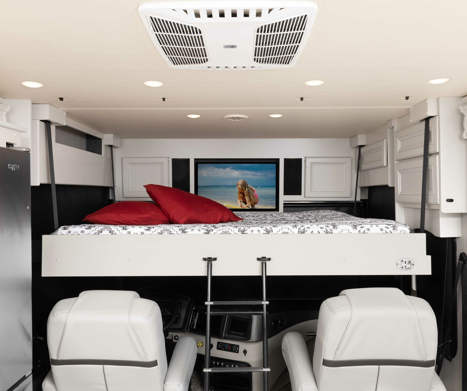 Frontier - Our Greatest Features In One Class A Diesel - Fleetwood RV