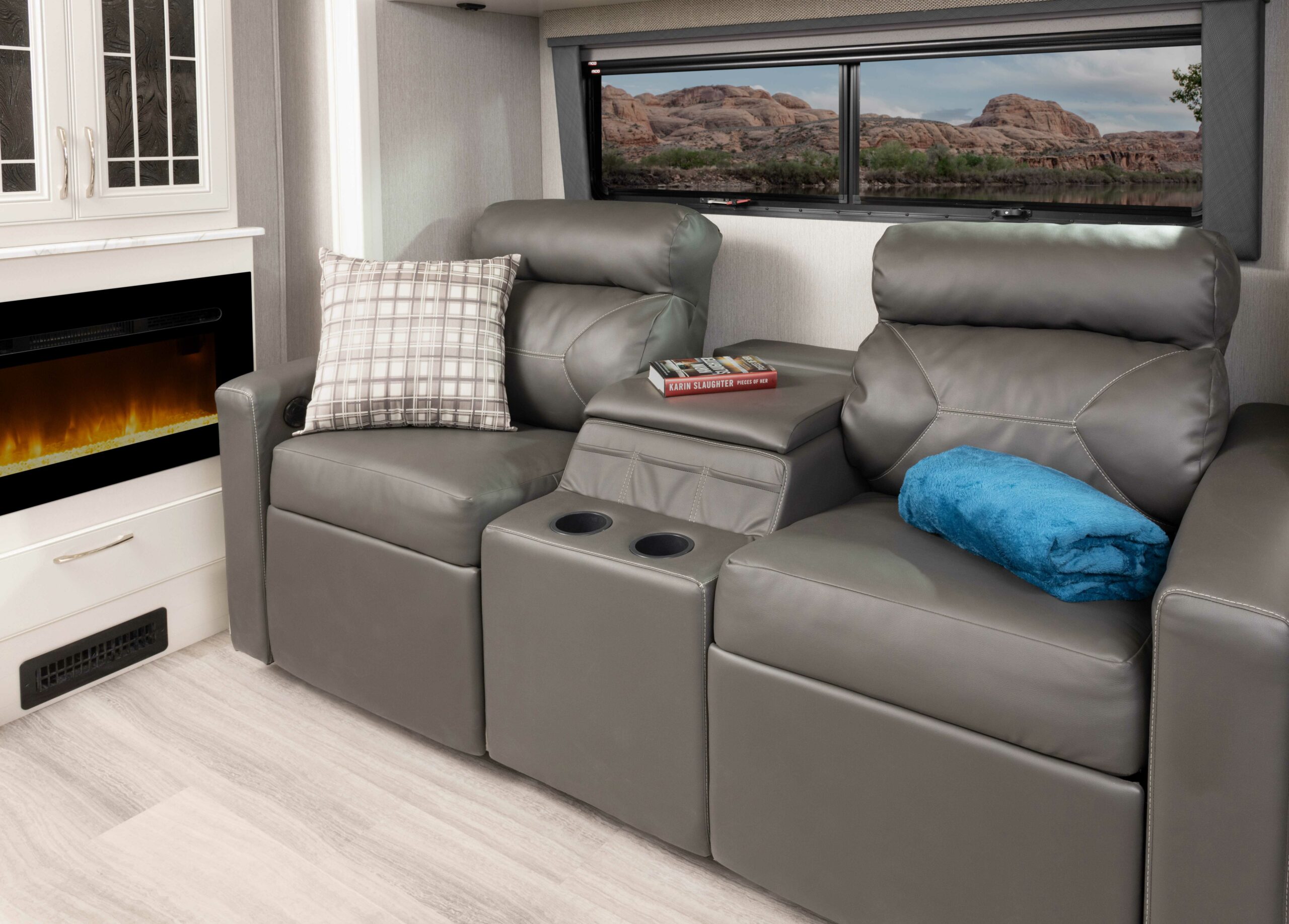 Frontier - Our Greatest Features In One Class A Diesel - Fleetwood RV