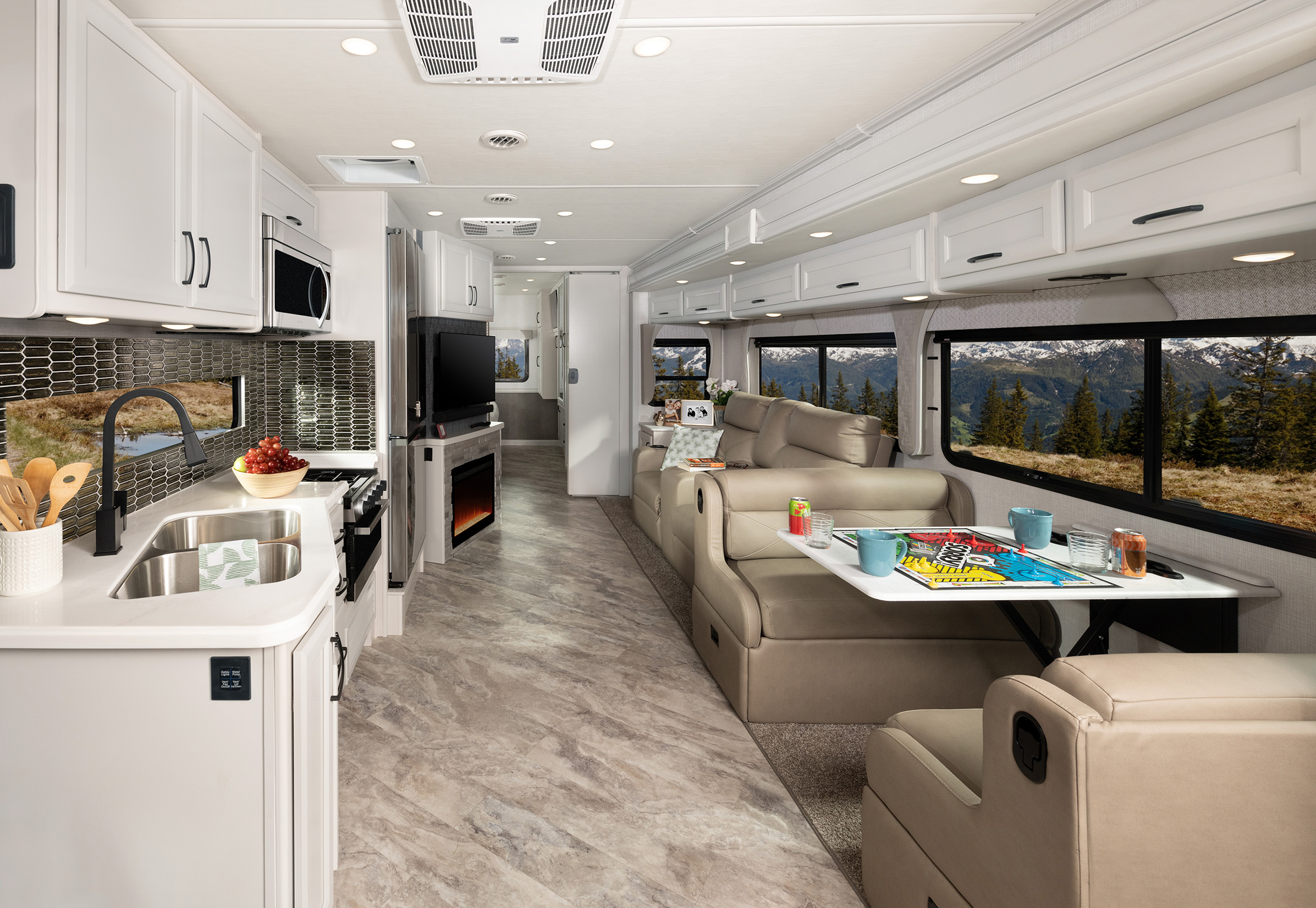 2024 bounder greatest selling class a gas rv fleetwood rv